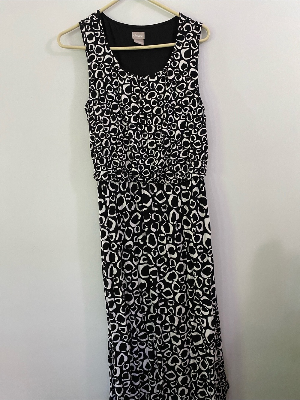 3/$15 Chico's Black and White maxi dress Abstract Print Dress
